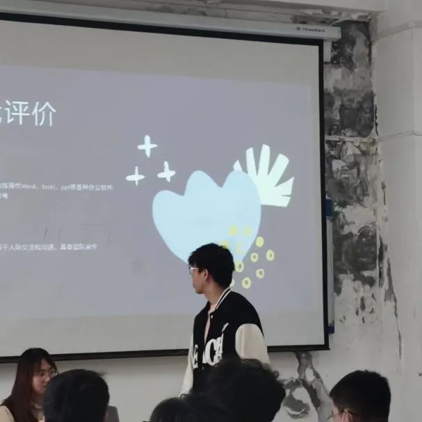 竞选总团支书的演讲稿_团总支竞选演讲稿_团总支竞选主持稿